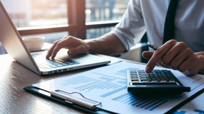 Financial-Planning-Tips-Smart-Moves-For-Success